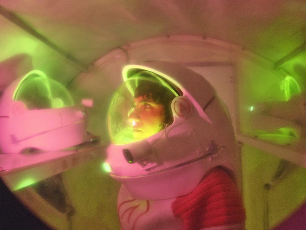 SCREENING: WHO MAKES PLACES IN SPACES?