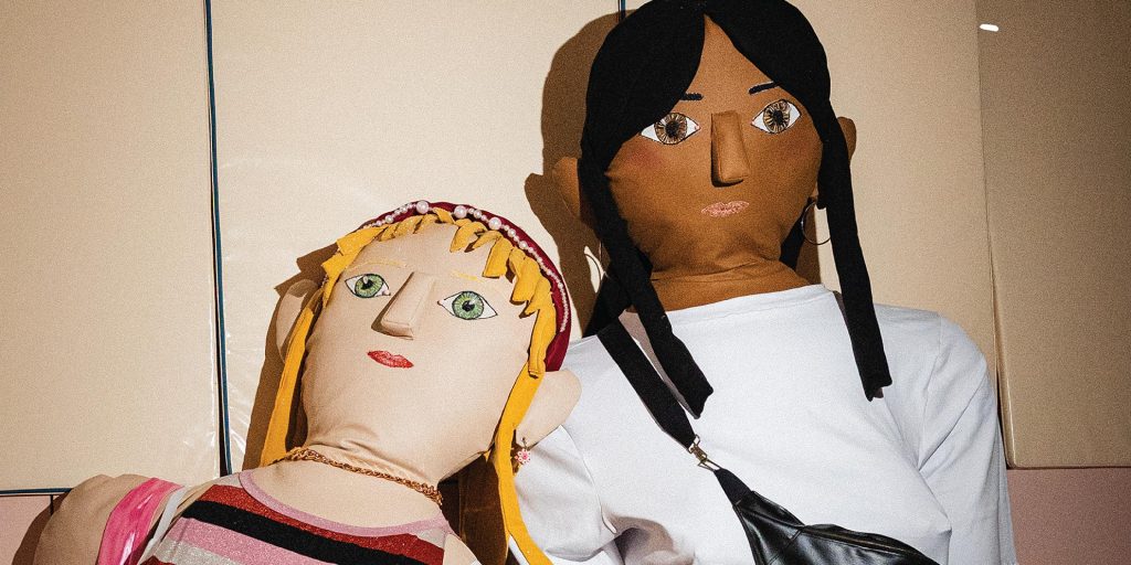 EXHIBITION: GIRLS TO THE RIGHT, BOYS TO THE LEFT